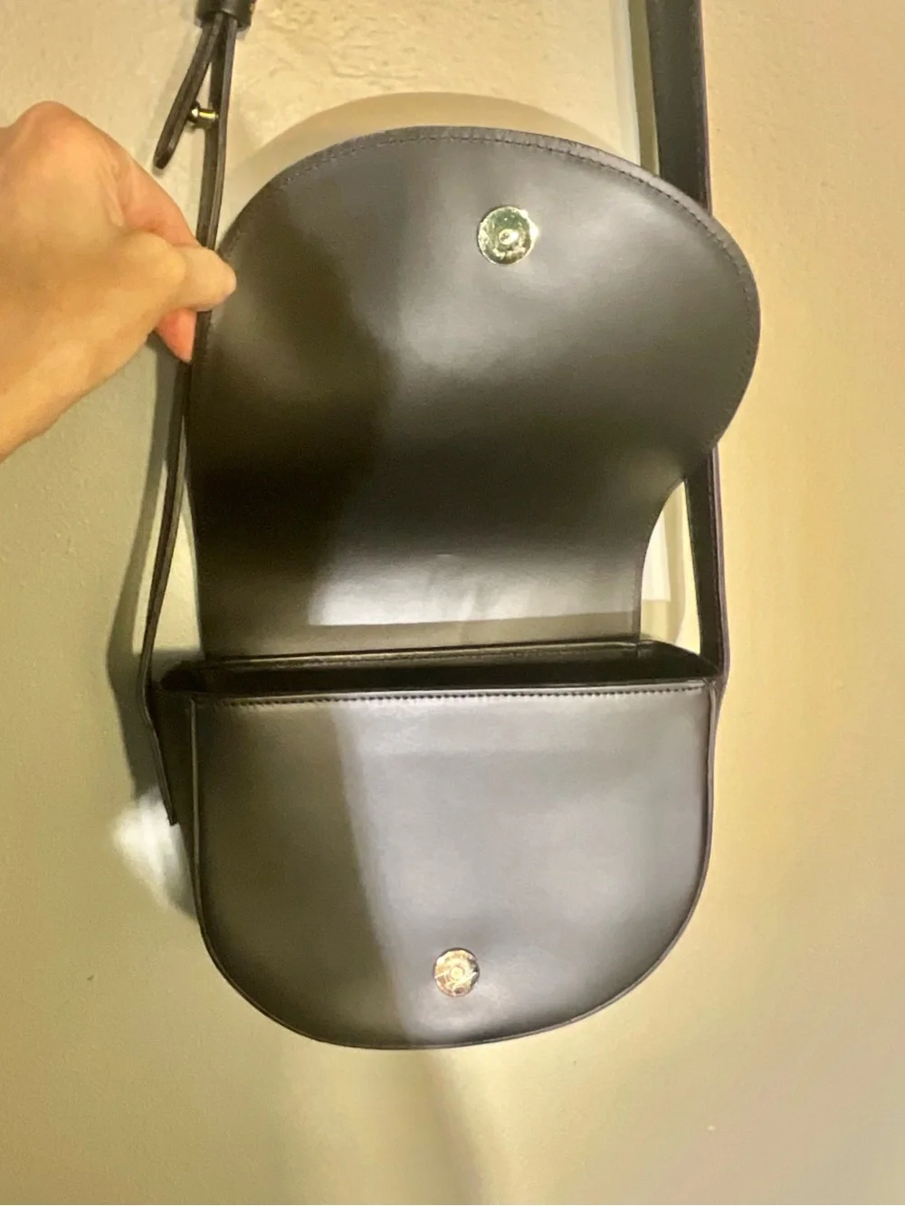 N/A stylish black